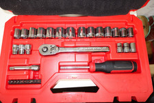 CRAFTSMAN Mechanics Tool Set SAE/Metric 3/8" Drive 33-Piece (CMMT12013)