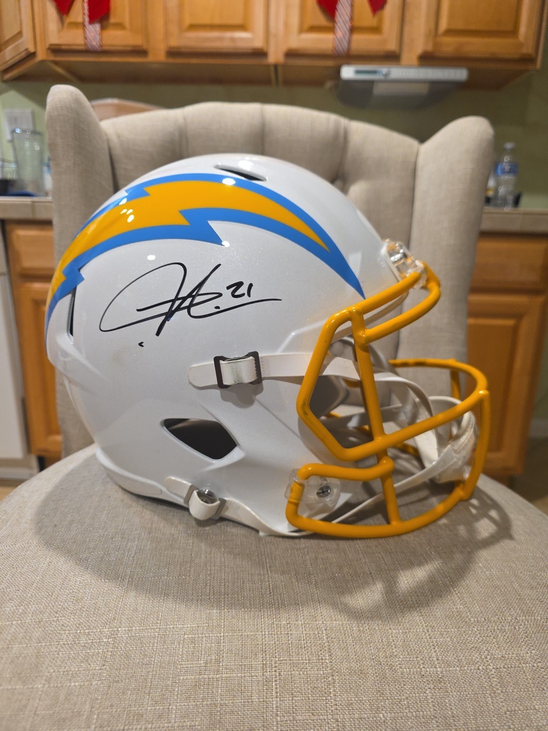 LaDainian Tomlinson Autographed Signed Los Angeles Chargers Full-Size Replica Helmet Beckett 