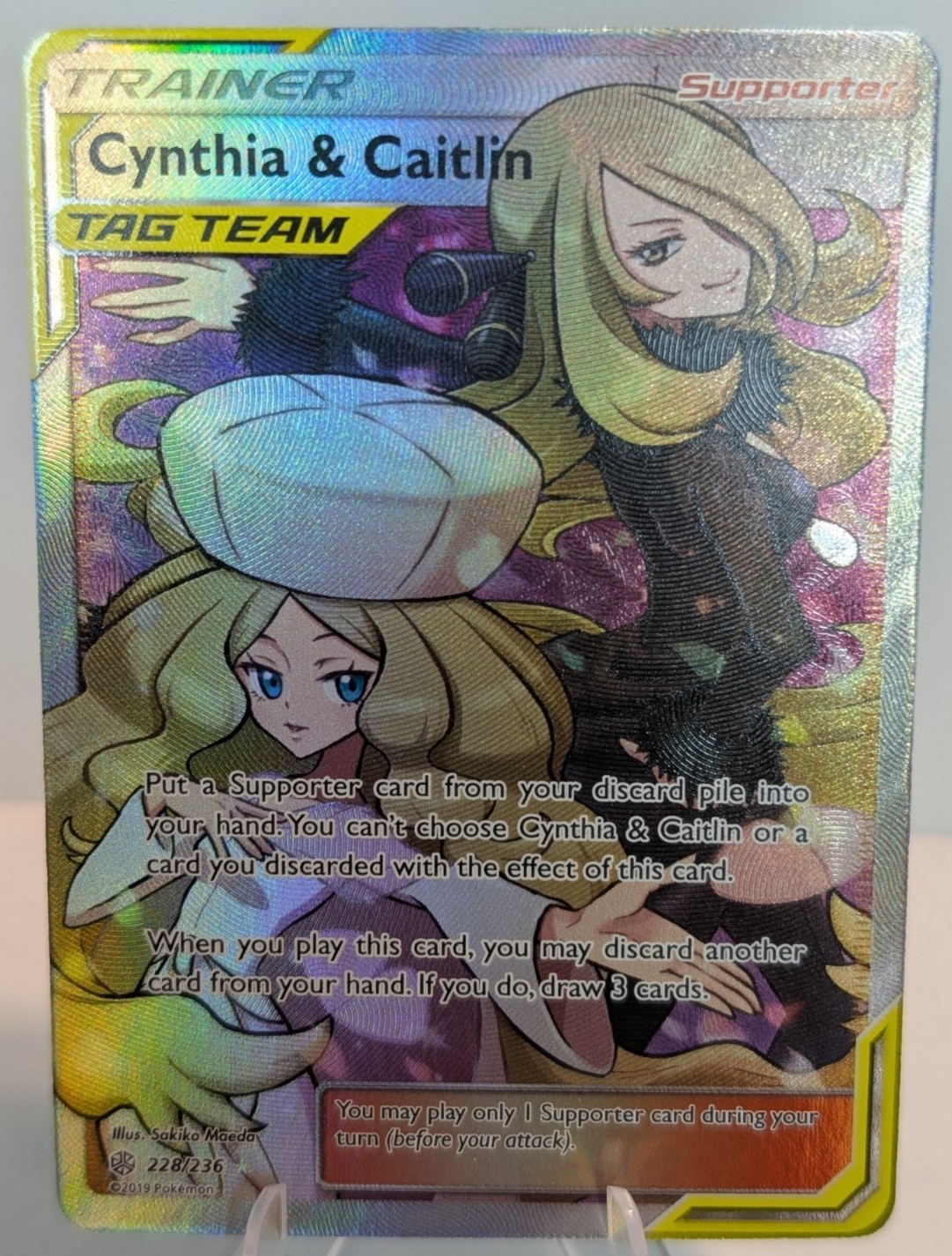 Cynthia & Caitlin GX 228/236 Ultra Rare Holo Pokémon 2019 Cosmic Eclipse NM