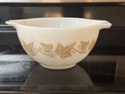 Vintage PYREX Cinderella Sandalwood Mixing Bowl #441  1.5 Pint with Tan Leaves