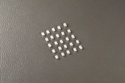 Lot of 25 C0805C390J1GAC Kemet Ceramic Chip Capacitor SMD 39 pF 5% 100 VDC NOS