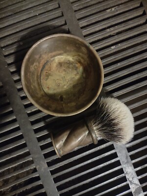 Antique Brass Shaving Bowl And Brush New Badger Knot Barber XARR Monte Carlo Set