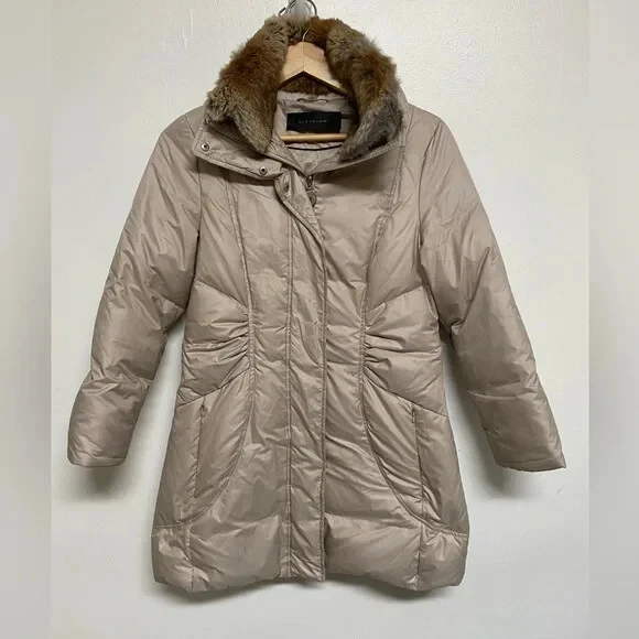Tahari down coat top with fur collar