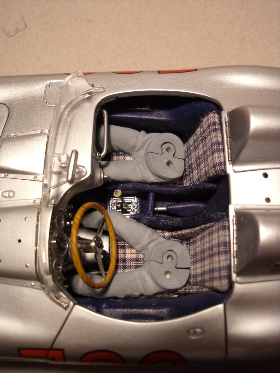 Figurines 1/18 Pilotes Moss & Jenkinson - Non Peintes - Pour Mercedes 1955 - CMR GP Replicas
