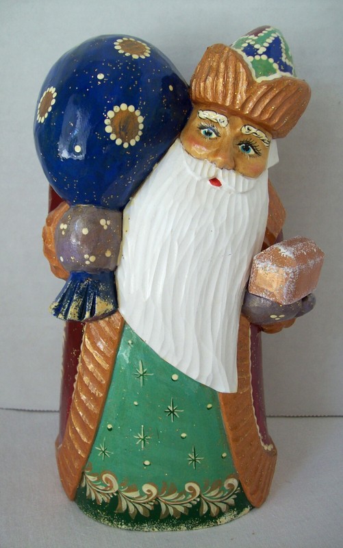VINTAGE HAND CARVED & PAINTED WOOD RUSSIAN SANTA CLAUS FIGURE ARTIST SIGNED