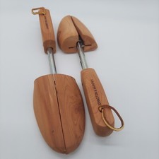 Johnston and Murphy Cedar Travel Shoe Trees size M 8W to 10M in Box