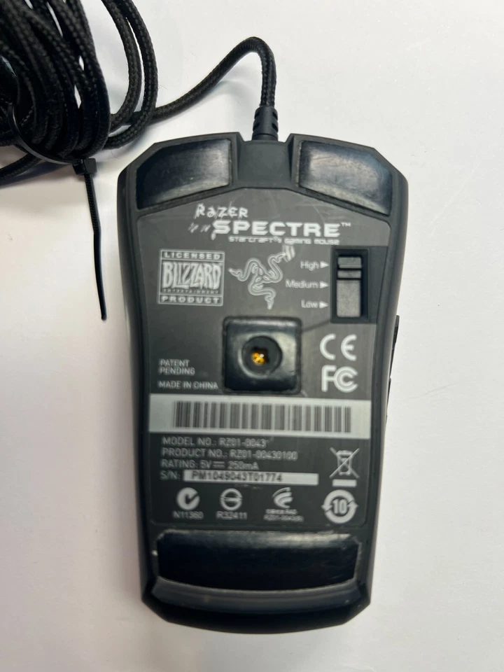 Razer Spectre StarCraft II Laser Gaming Mouse Model RZ01-0043 USB - Image 4 of 4