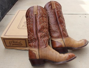j chisholm boots