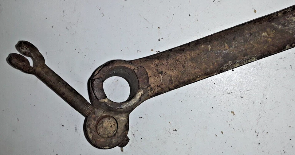 Большой вал рычага педали сцепления модели A Ford - 8F40 - Изображение 2 из 4