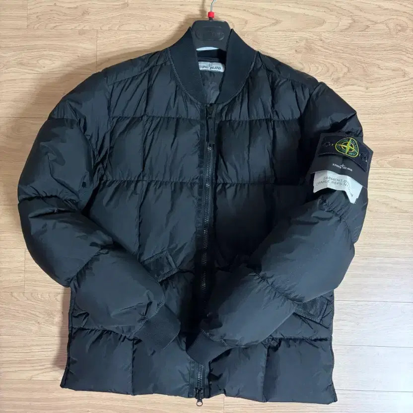 Stone Island Crinkle Labs Down Puffer Jacket - S Size, Pre-Owned thumbnail 10