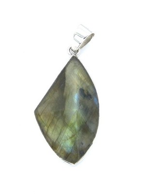 Anhänger Labradorit Freeform grün schimmernd facettiert, 29x47 mm, 925er Silber