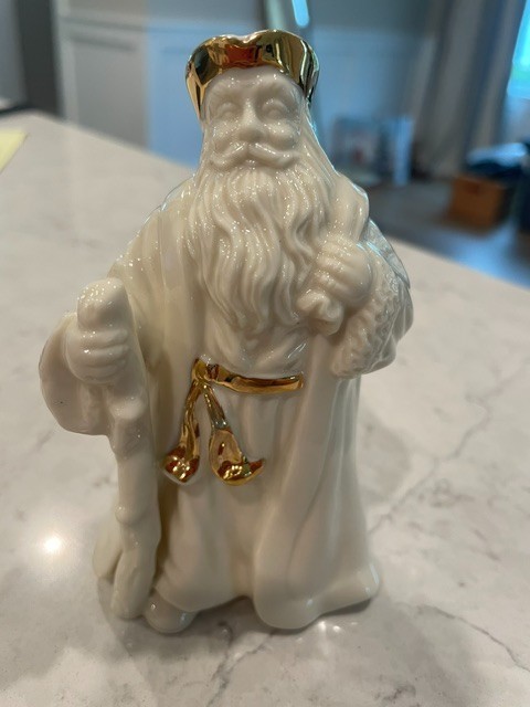 Lenox CLASSIC FATHER CHRISTMAS Santa Figurine Limited Edition Gold Accents Mint!