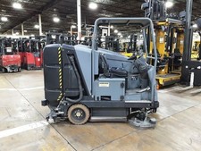 2021 KARCHER B300 -- LP SWEEPER/SCRUBBER