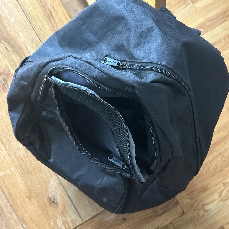 Bolsa de fútbol negra  Foto 3 de 4