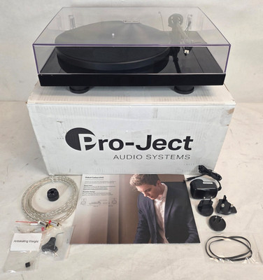 Pro-Ject Debut Carbon EVO Turntable High Gloss Black- cosmetic damage- FREE S/H