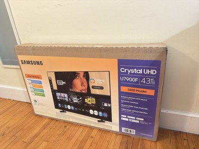43'' Crystal UHD U7900F 4K Smart TV (2025)