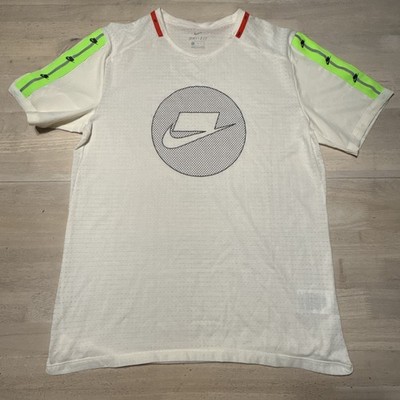 Nike Wild Run Running Reflective Tee Shirt Mens M  Dri-Fit Training BV5597 Creme