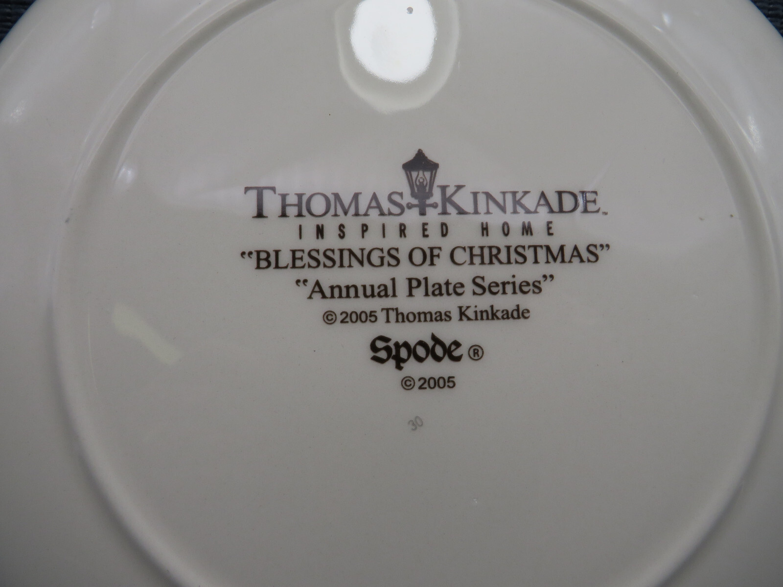 Spode Dinnerware Thomas Kinkade Blessings of Christmas Pattern 2005 Plate 8 3/8"