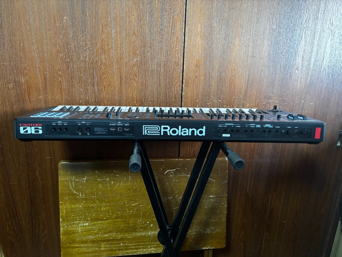 Roland FANTOM-06 Synthesizer Keyboard w/ gig bag | eBay Roland FANTOM-06 Synthesizer Keyboard w/ gig bag | eBay