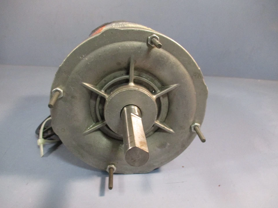 BALDOR COMMERCIAL MOTOR 56YZ, .2 .25 HP 3 PH, 50/60HZ, 17E068W148G2 - Image 3 of 4