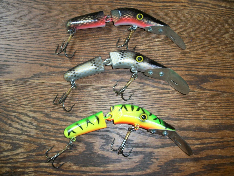 (3) VINTAGE WOOD RIP RAP RAINBOW LURES 6-1/2