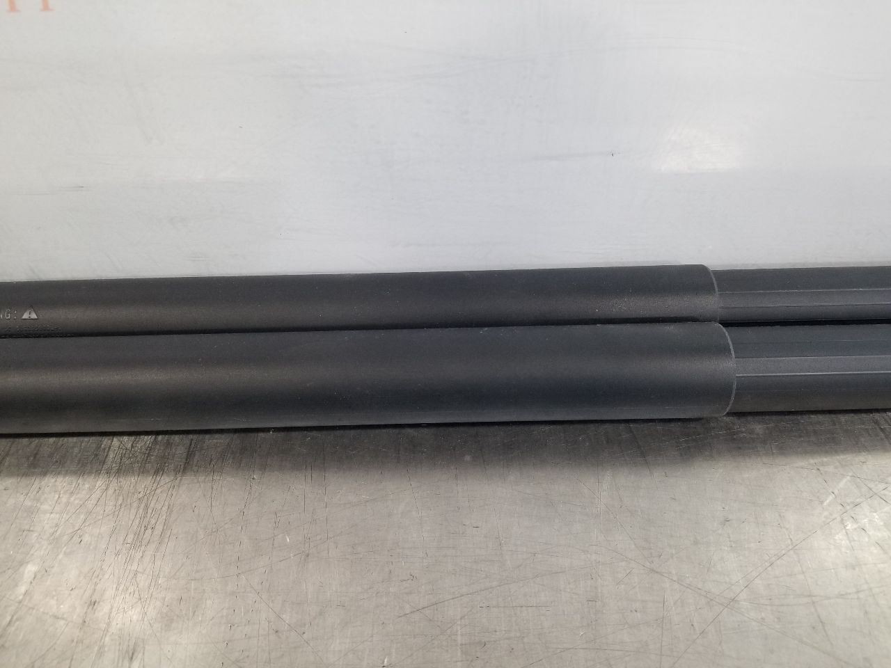 22 2022 MASERATI LEVANTE DECKLID HATCH POWER LIFT SHOCK SET