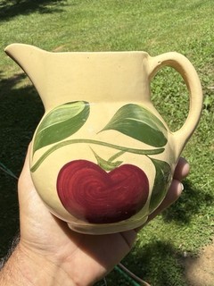 Antique #15 Watt Pottery Apple 6” Cream Pitcher Excellent Condition ￼
