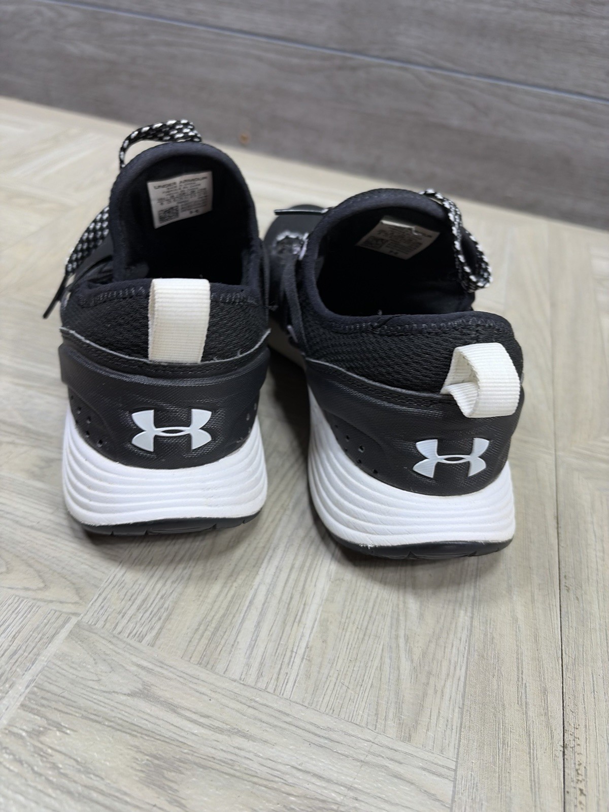 Under Armour Breathe Lace Women's Black Mesh Trainers US 6 Running 3021336 thumbnail 12