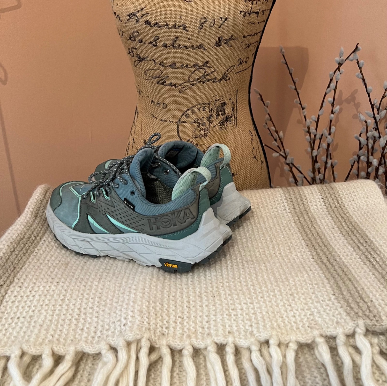 HOKA one Womens 8 Anacapa Low GTX Gore-Tex Trail Running Shoes green RARE! EUC! thumbnail 4