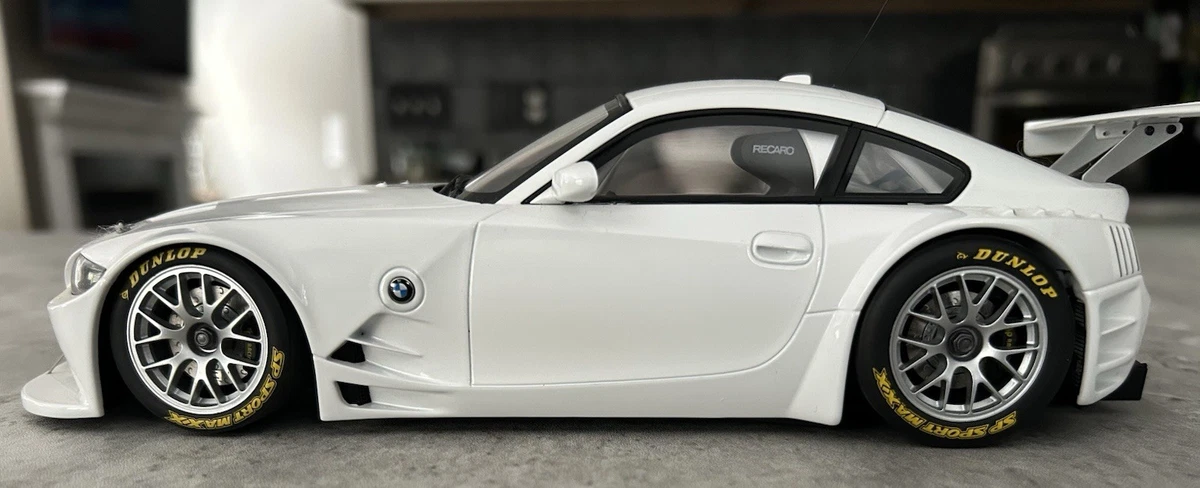 AUTOart BMW 1:18 Contemporary Manufacture Diecast Cars, Trucks