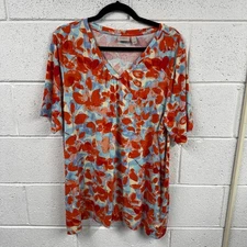 LOGO by Lori Goldstein Top Size XL Rayon 230 Tunic Shark Bite Hem Pockets Floral