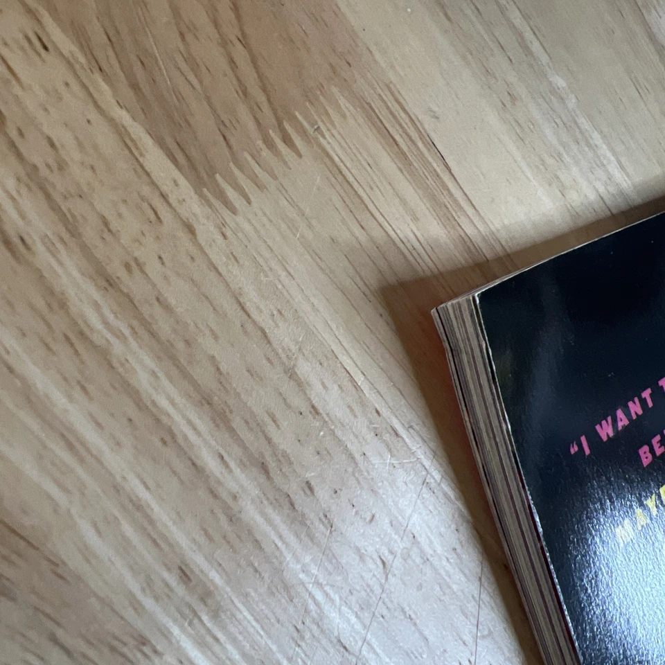 HARRY STYLES -Inside The Sensational Rise of the Global Superstar 2022 T-554 - Image 3 of 4