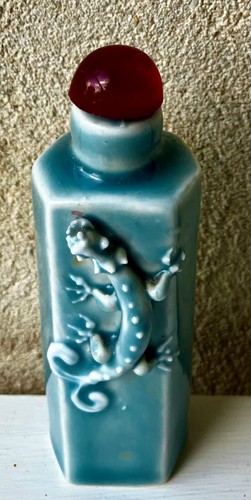 Chinese Snuff Bottle Vtge Pale Blue Raised Dragon Ceramic Nice Estate Item RARE! - Picture 2 of 6