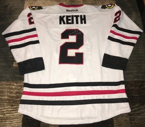 duncan keith autographed jersey
