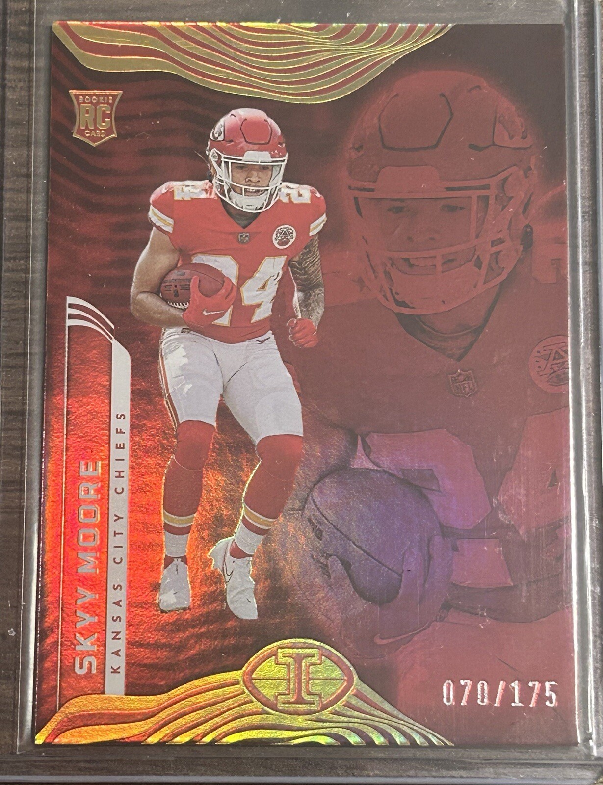 SKYY MOORE 2022 PANINI ILLUSIONS RED RC PARALLEL 70/175 #45