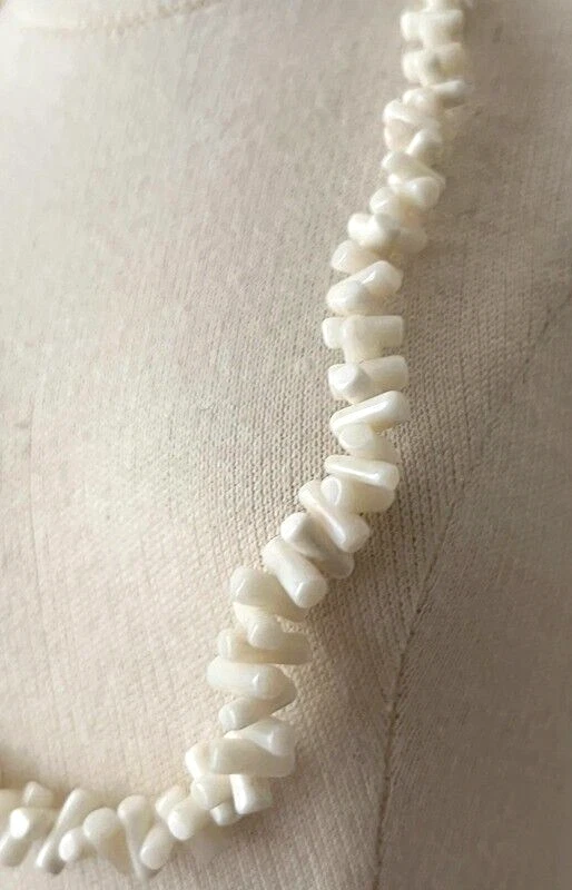COLLIER Ras du Cou perle Blanc Japon Coquille Corail ? Neuf 40cm Très joli - Photo 2/4
