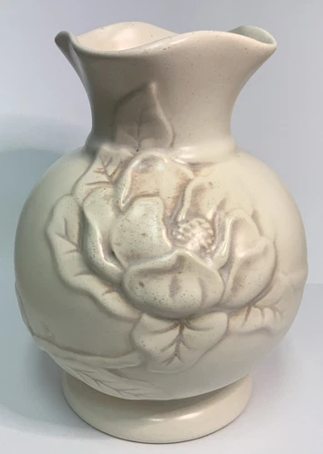 Vintage Red Wing Pottery White Magnolia Flower 6-inch Vase #975 USA
