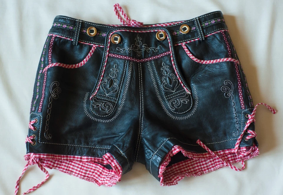 Pantalones cortos de cuero genuino negro para mujer Kruger Madl, talla S, M Foto 4 de 4