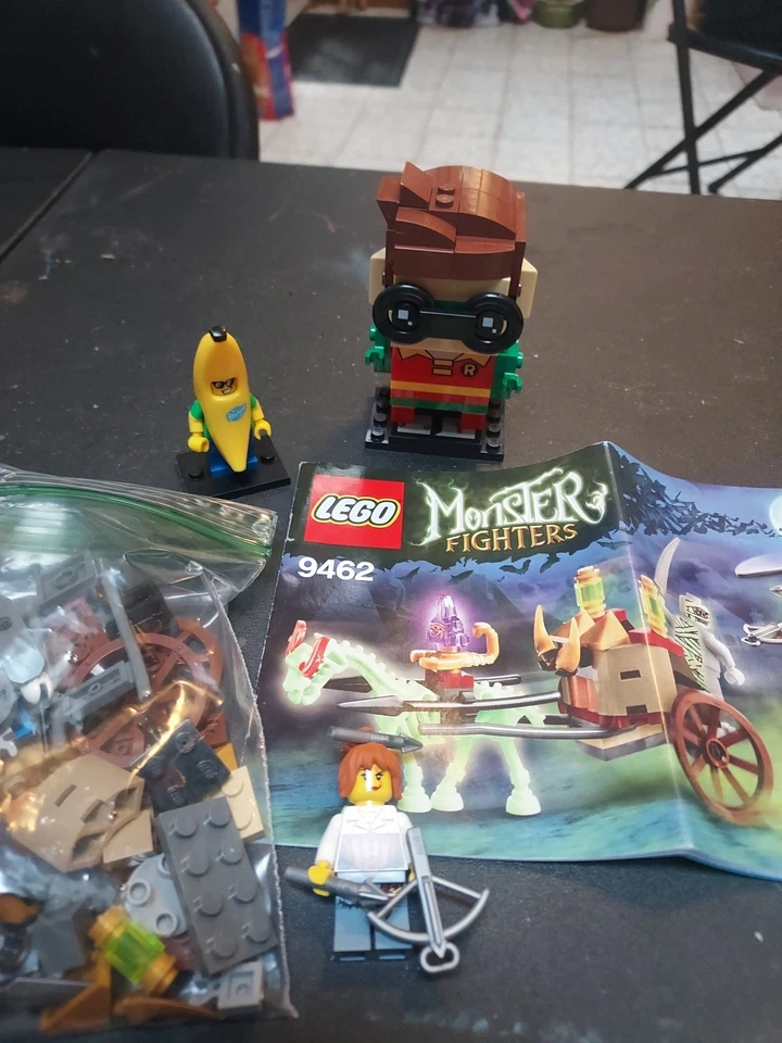 LEGO Series 16 Collectible Minifigures 71013 - Banana Guy 9462 41587 Lot - Image 2 of 4