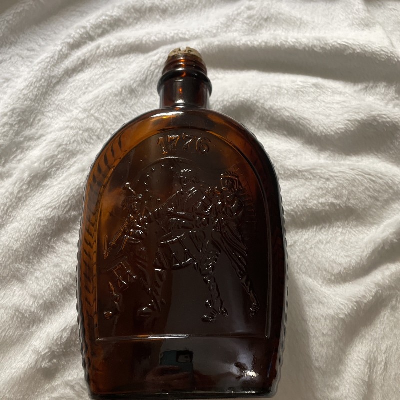 Vintage 1976 Log Cabin Syrup Bicentennial 1776 Amber Glass Bottle Drummer Boy