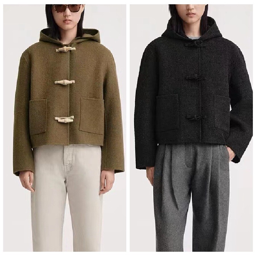 TOTEME|COATS (Felted duffle jacket (234-WRTWOU097-FB003 Toteme Women Woolen Felt Duffel Jacket with Wooden Pegs and