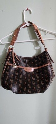 dooney and bourke 1975 signature handbolsas price