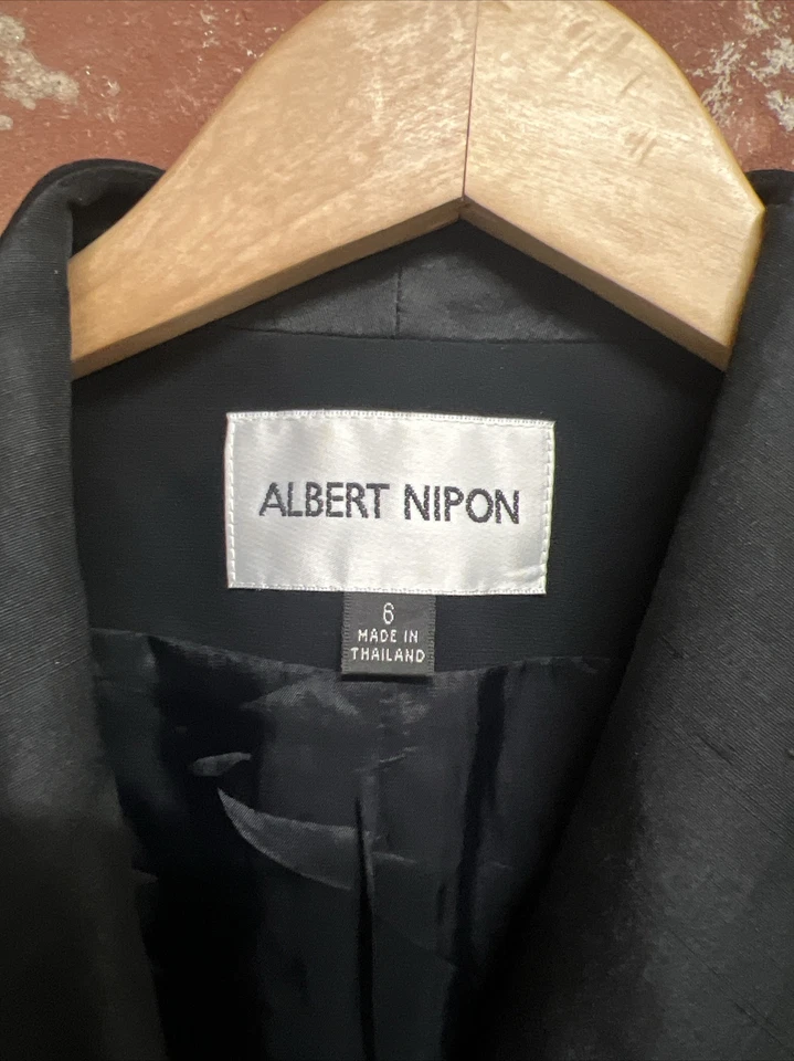 Блейзер женский Albert Nipon черный на 3 пуговицах 100% шелк размер 6 - Изображение 3 из 3