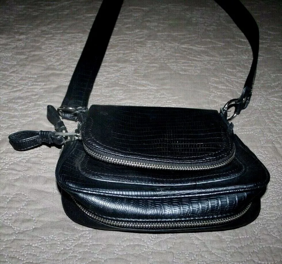 Faux leather crossbody deals bag forever 21