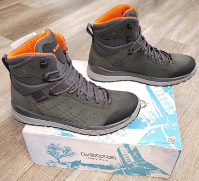 Lowa Malta GTX Mid Waterproof Gore-Tex Hiking Boots 310512  display picture 3
