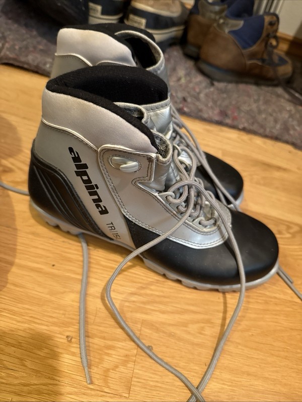Alpina TR/15L Nordic Cross Country NNN Ski Boots Women’s Size 8