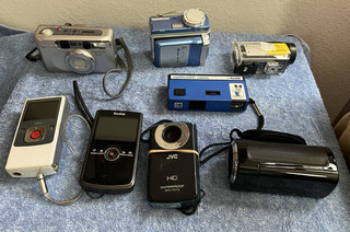 Lot Of 8 Cameras Fuji Kodak Flip JVC Emerson Midland Mustek HD Digital Untested