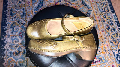 Dansko Women s Mary Jane Flats Green Leather Buckle Strap Round Toe Sz 10