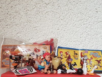 Looney Tunes Show Komplettsatz incl. Spielzeuge Ferrero Italien 