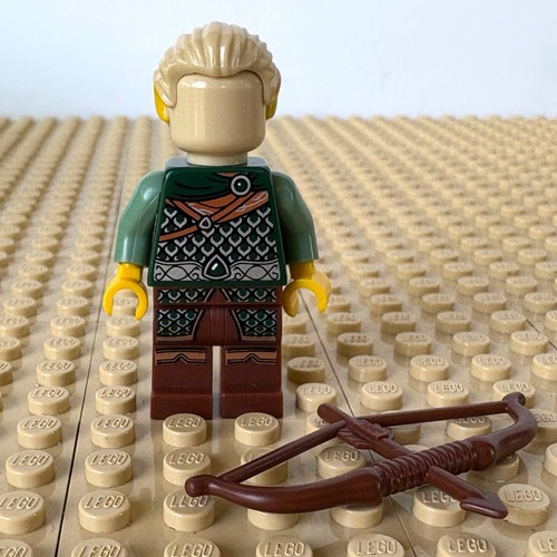 LEGO Minifigures: Elf NO HEAD NO SHIELD col03-9, 8803, SERIES 3, 2011 HAIR, CAPE - Picture 5 of 7